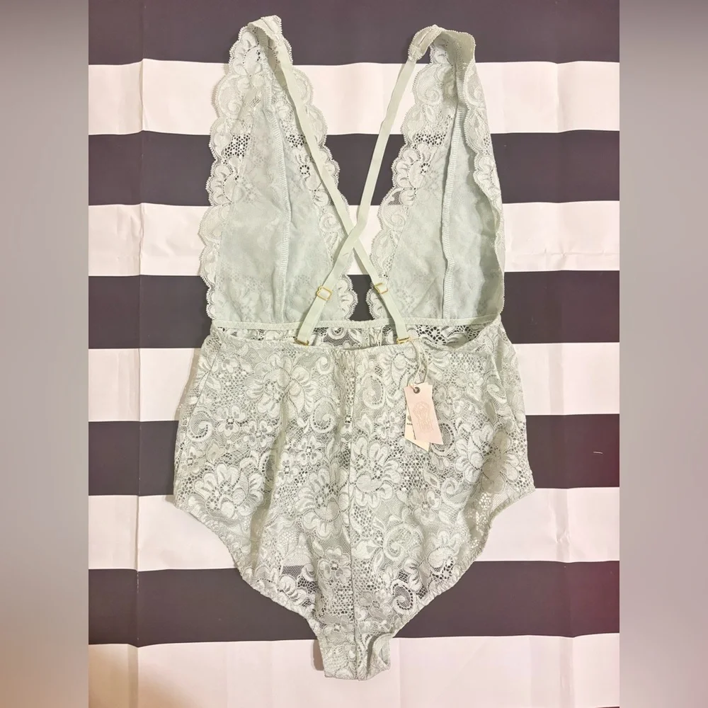 BNWT We are HAH by Free People Something Blue Lace Bodysuit small - Picture 5 of 6